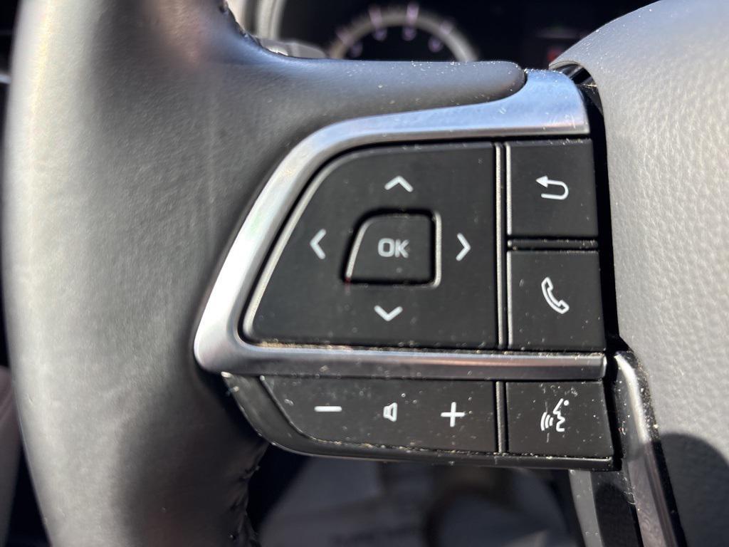 used 2021 Toyota Highlander car, priced at $27,480