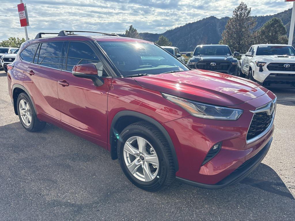 used 2021 Toyota Highlander car, priced at $27,480