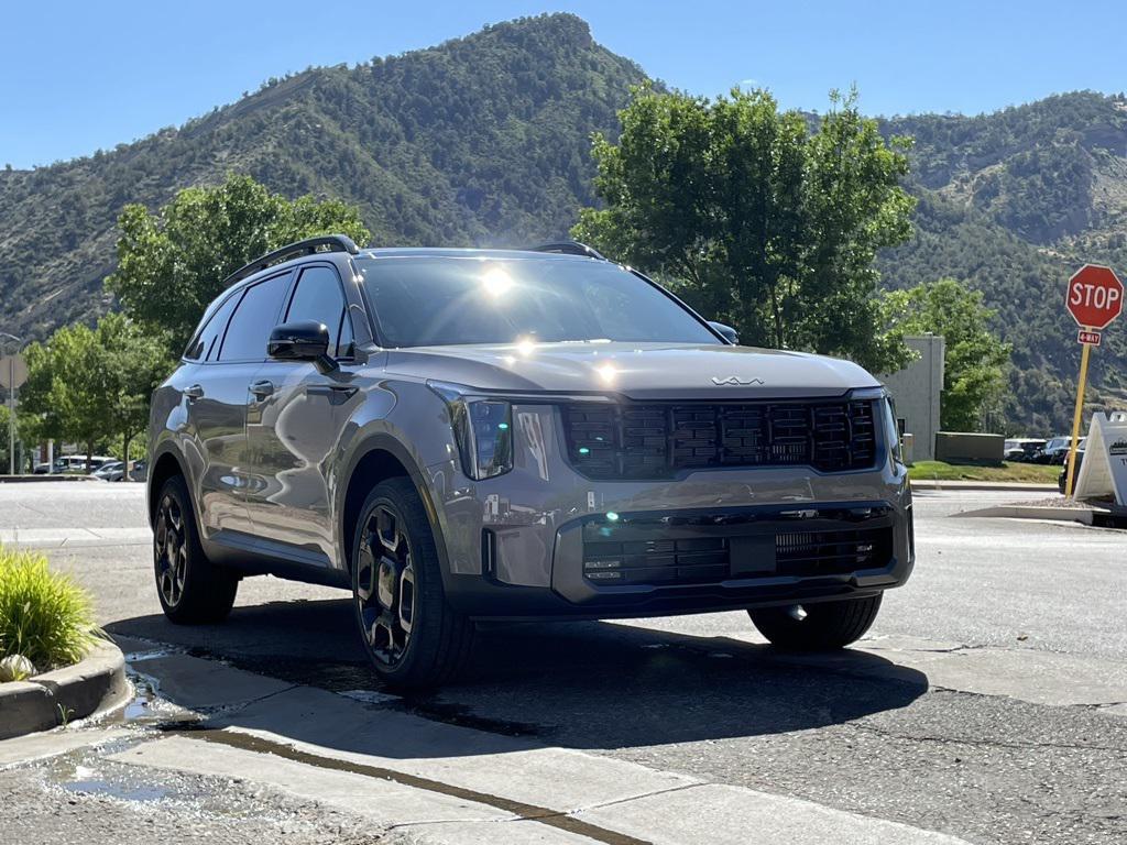 new 2025 Kia Sorento car, priced at $42,180