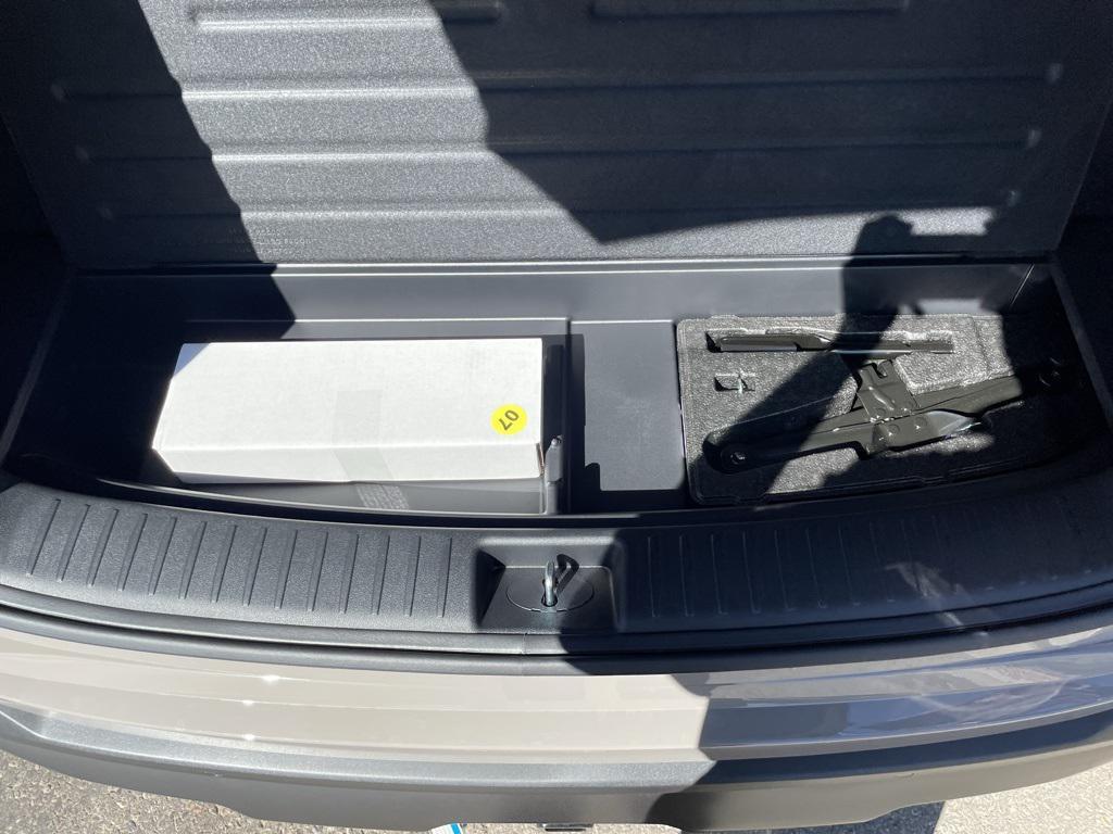 new 2025 Kia Sorento car, priced at $42,180