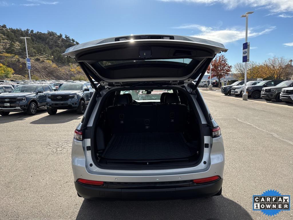 used 2024 Jeep Grand Cherokee car, priced at $33,890