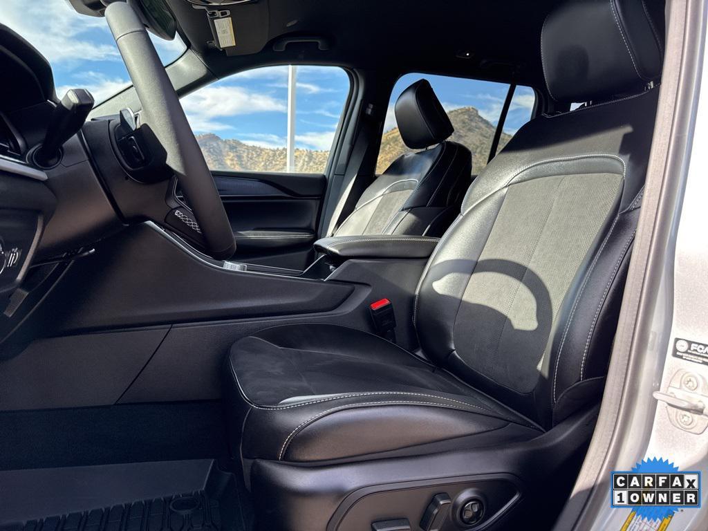 used 2024 Jeep Grand Cherokee car, priced at $33,890