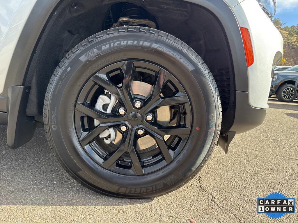 used 2024 Jeep Grand Cherokee car, priced at $33,890