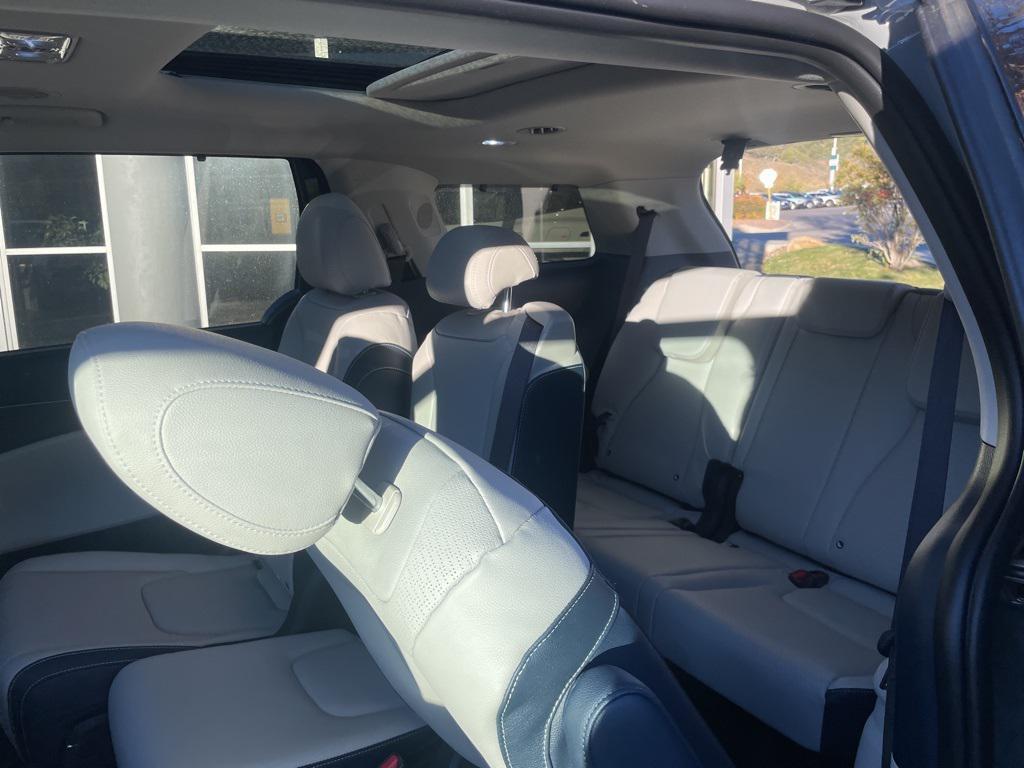 new 2026 Kia Carnival Hybrid car, priced at $53,636