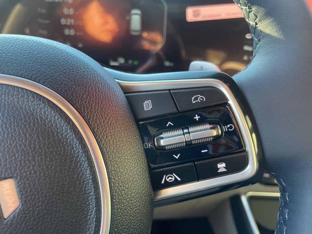 new 2026 Kia Carnival Hybrid car, priced at $53,636