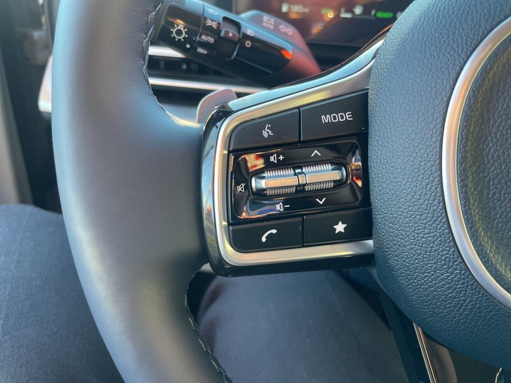 new 2026 Kia Carnival Hybrid car, priced at $53,636