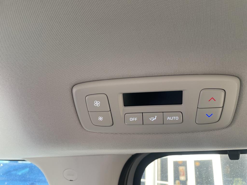 new 2026 Kia Carnival Hybrid car, priced at $53,636