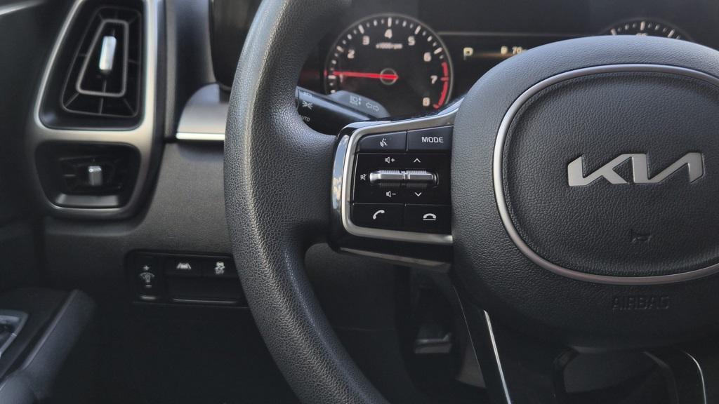 used 2023 Kia Sorento car, priced at $21,545