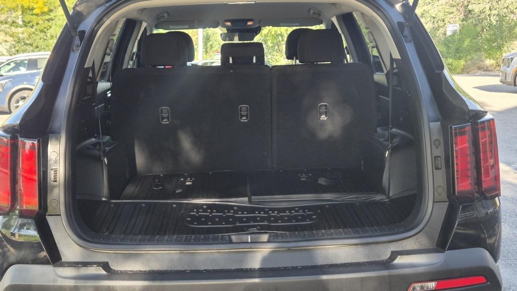 used 2023 Kia Sorento car, priced at $21,545