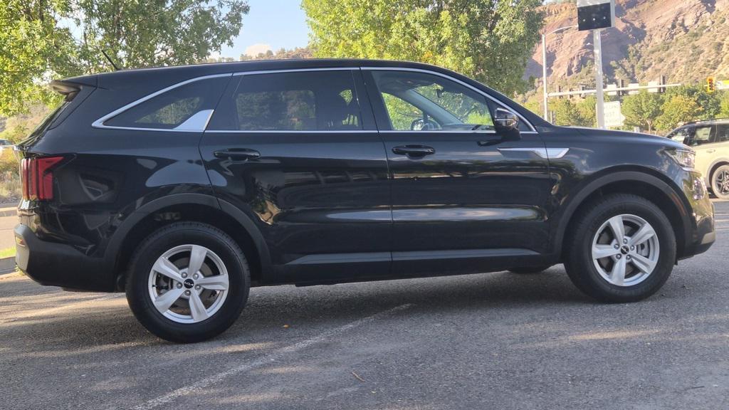 used 2023 Kia Sorento car, priced at $21,545