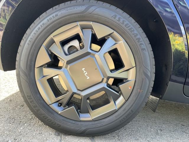 new 2026 Kia Carnival Hybrid car, priced at $44,920
