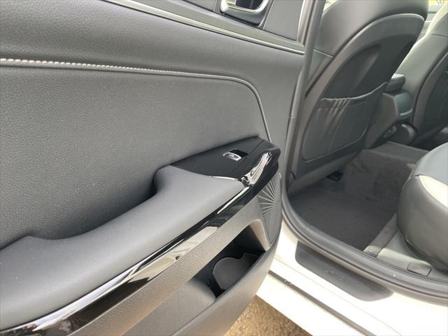 new 2025 Kia K5 car, priced at $32,424