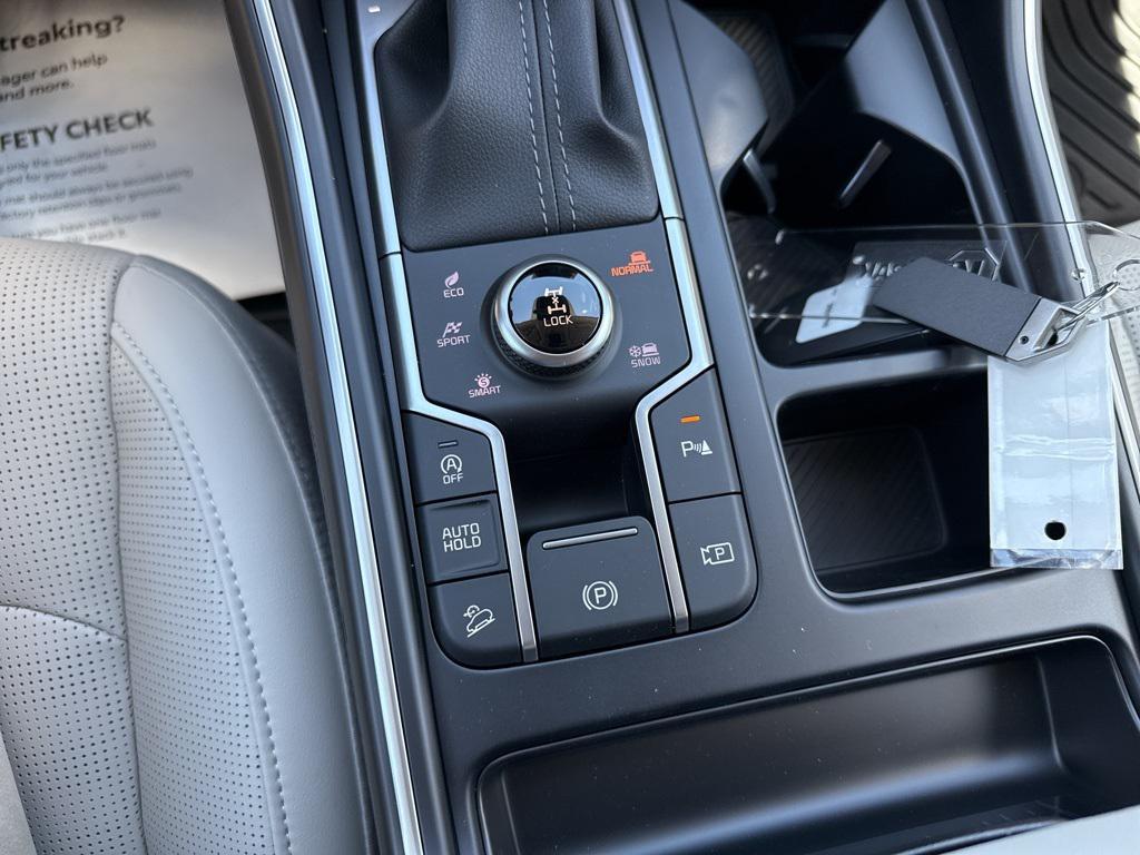 new 2025 Kia Sorento car, priced at $34,990