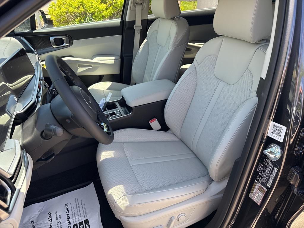 new 2025 Kia Sorento car, priced at $34,990