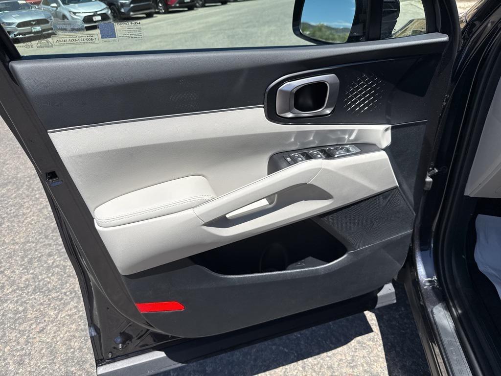 new 2025 Kia Sorento car, priced at $34,990