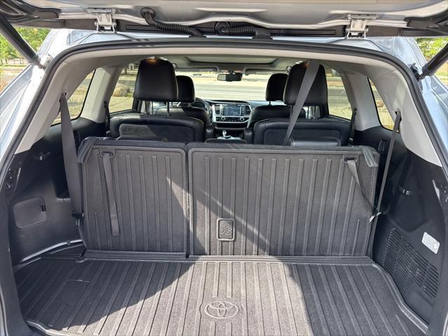 used 2016 Toyota Highlander car, priced at $23,780