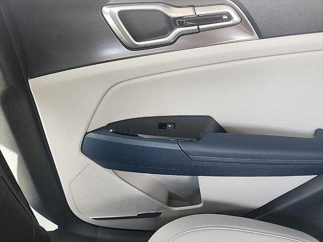 new 2025 Kia Sportage Hybrid car, priced at $33,873