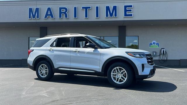 new 2025 Ford Explorer car, priced at $40,738