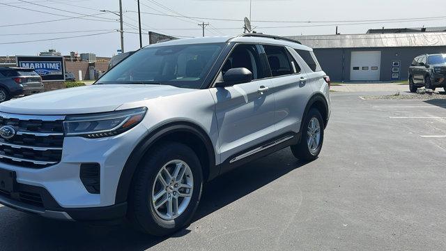 new 2025 Ford Explorer car, priced at $40,738