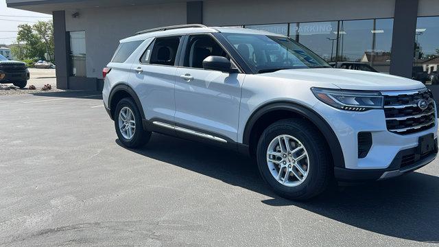 new 2025 Ford Explorer car, priced at $40,738