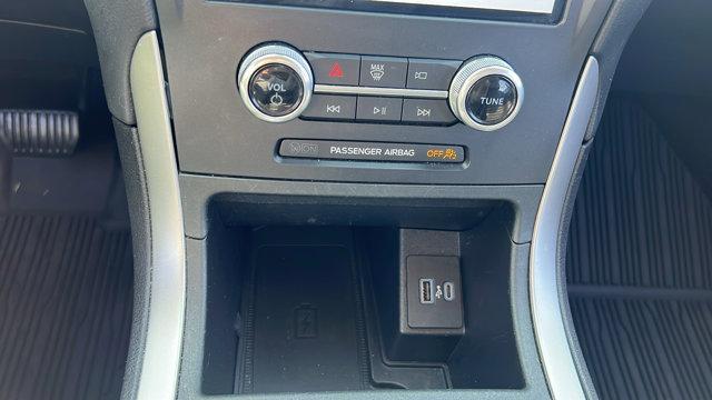 used 2022 Ford Edge car, priced at $25,990