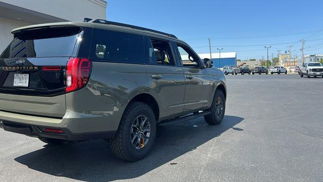 new 2025 Ford Expedition car, priced at $83,025