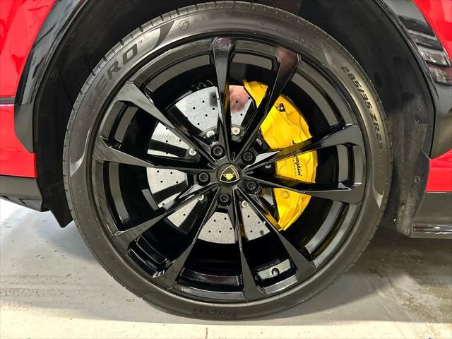 used 2024 Lamborghini Urus car, priced at $258,999