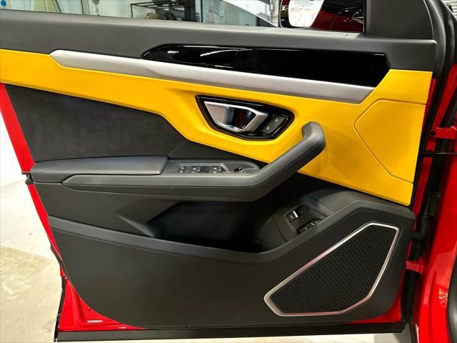 used 2024 Lamborghini Urus car, priced at $258,999