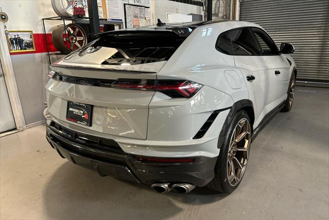 used 2023 Lamborghini Urus car, priced at $279,999