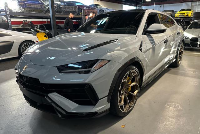 used 2023 Lamborghini Urus car, priced at $279,999