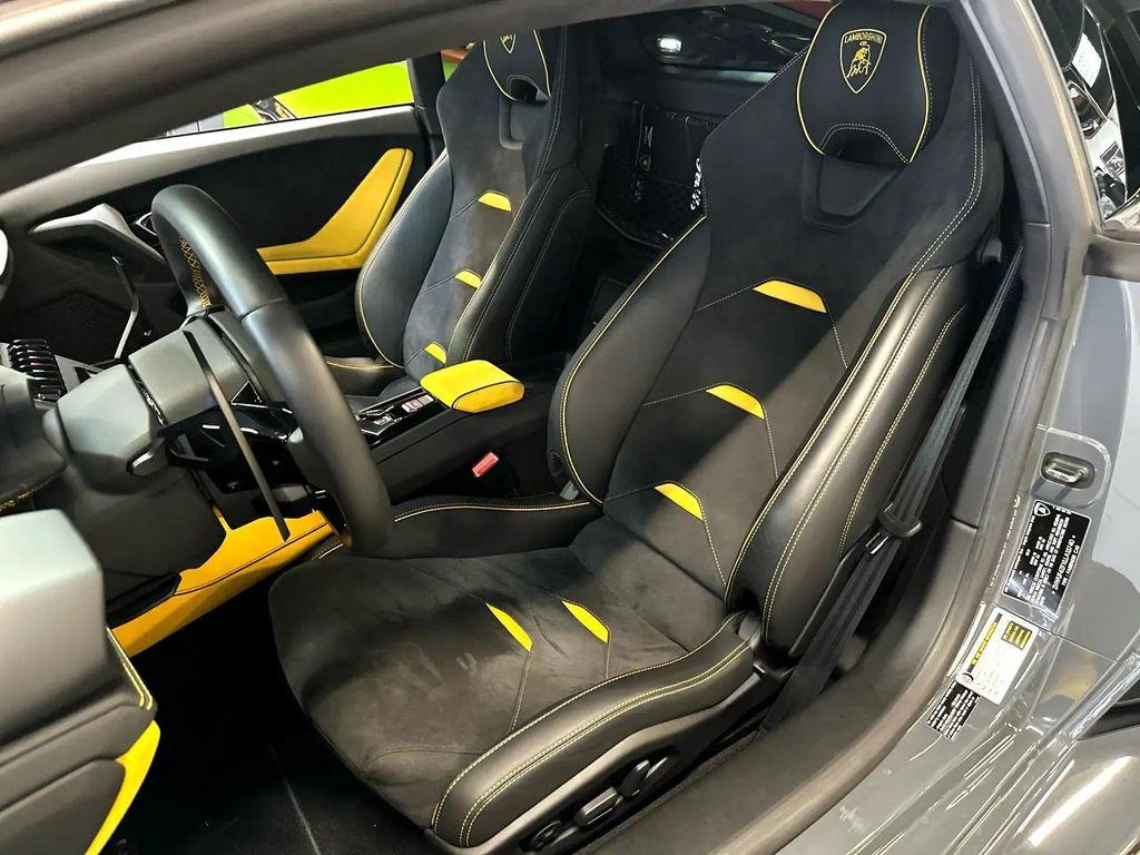 used 2020 Lamborghini Huracan EVO car, priced at $284,999