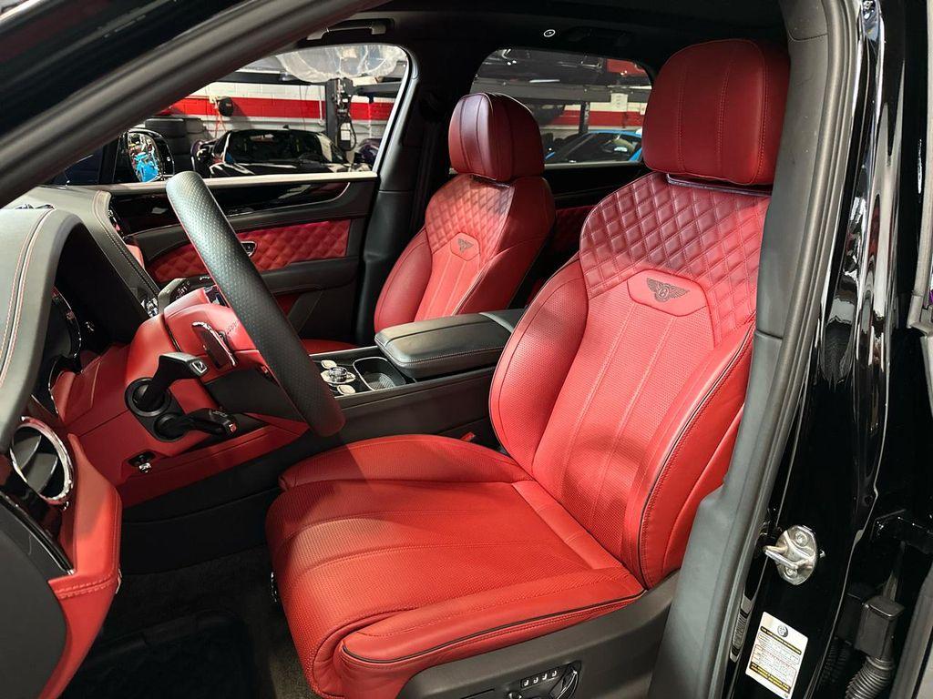 used 2022 Bentley Bentayga car