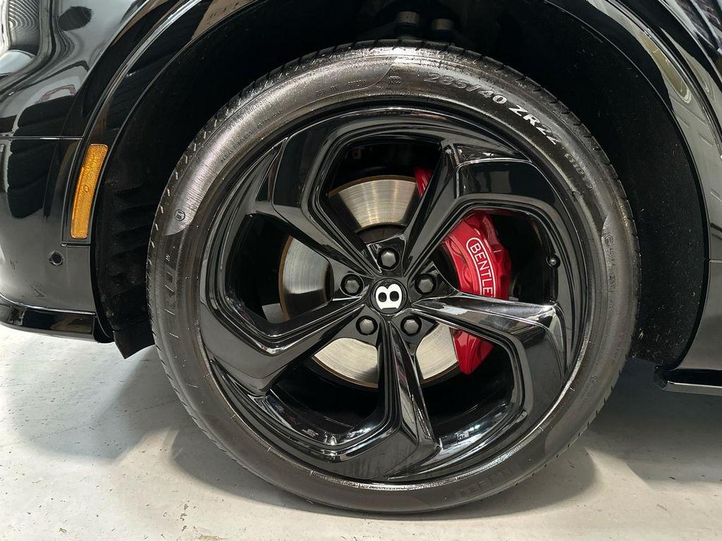 used 2022 Bentley Bentayga car