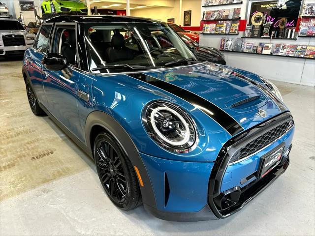 used 2022 MINI Hardtop car, priced at $23,999