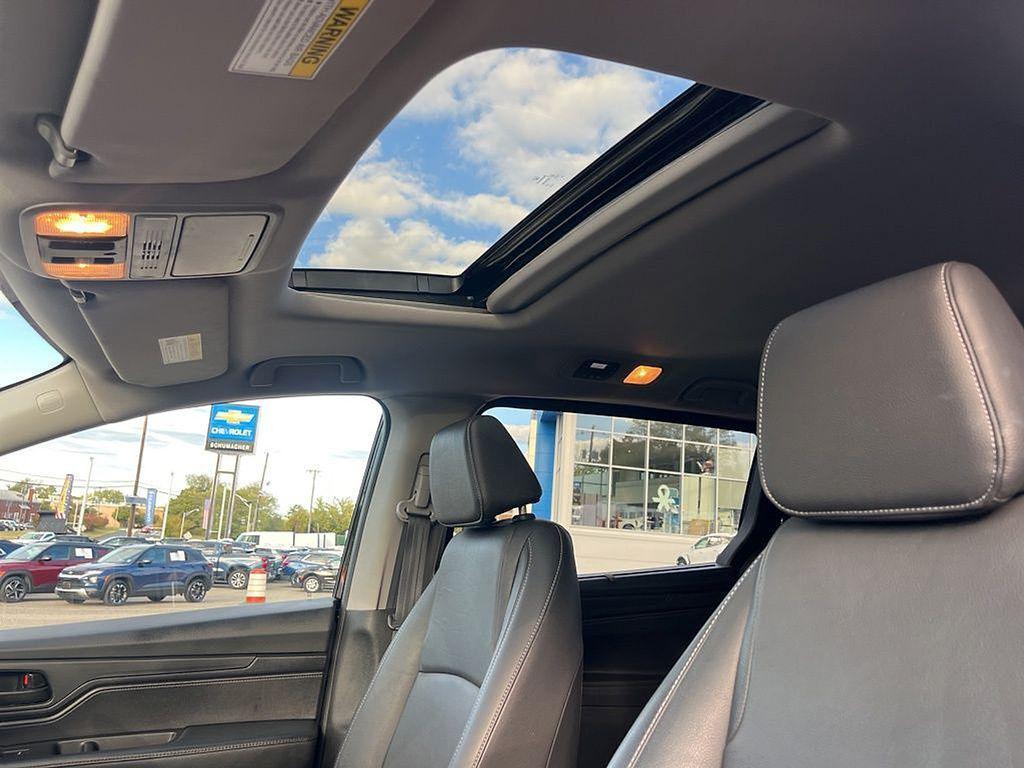 used 2022 Honda Odyssey car, priced at $29,000