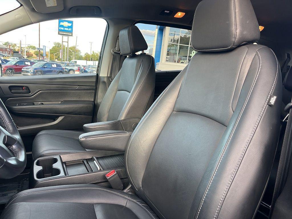 used 2022 Honda Odyssey car, priced at $29,000