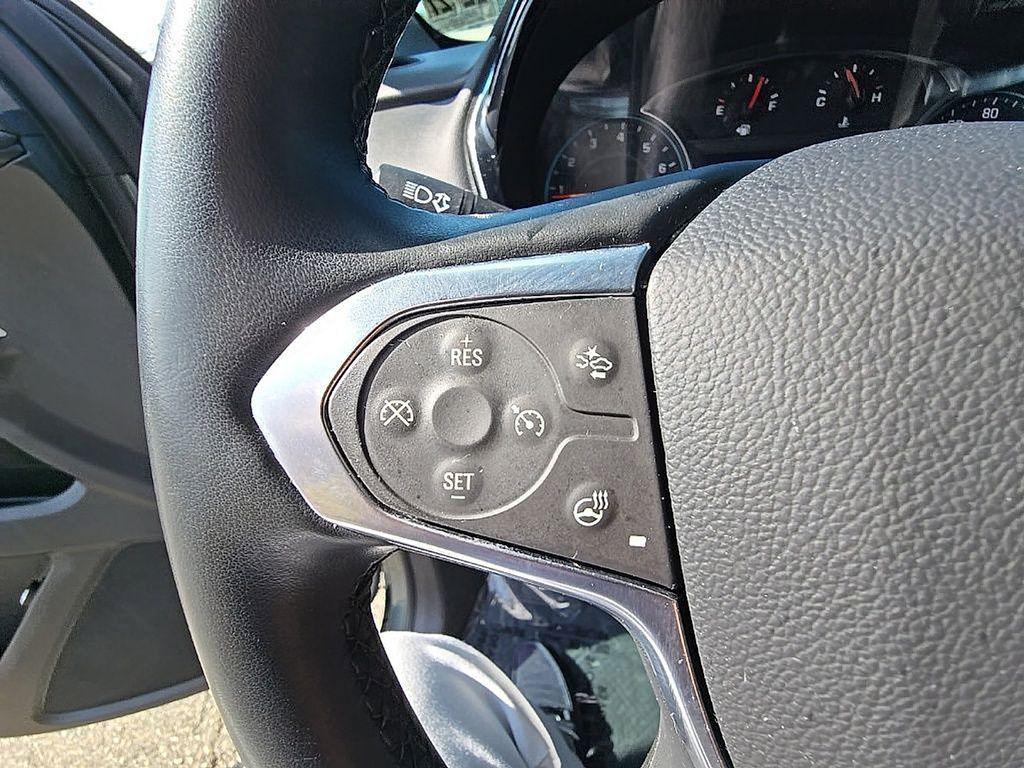 used 2023 Chevrolet Traverse car, priced at $30,500