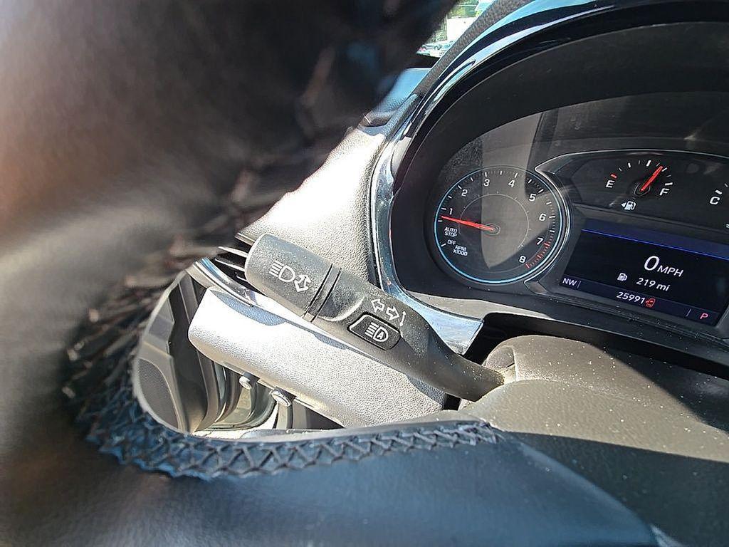 used 2023 Chevrolet Traverse car, priced at $30,500