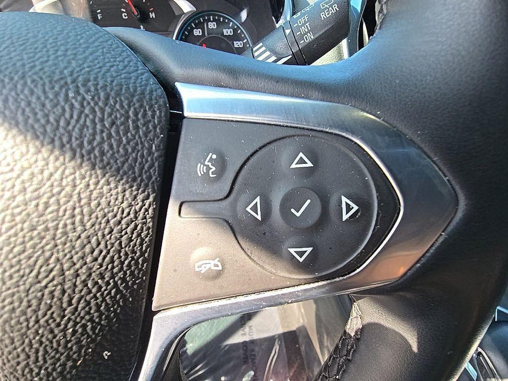 used 2023 Chevrolet Traverse car, priced at $30,500