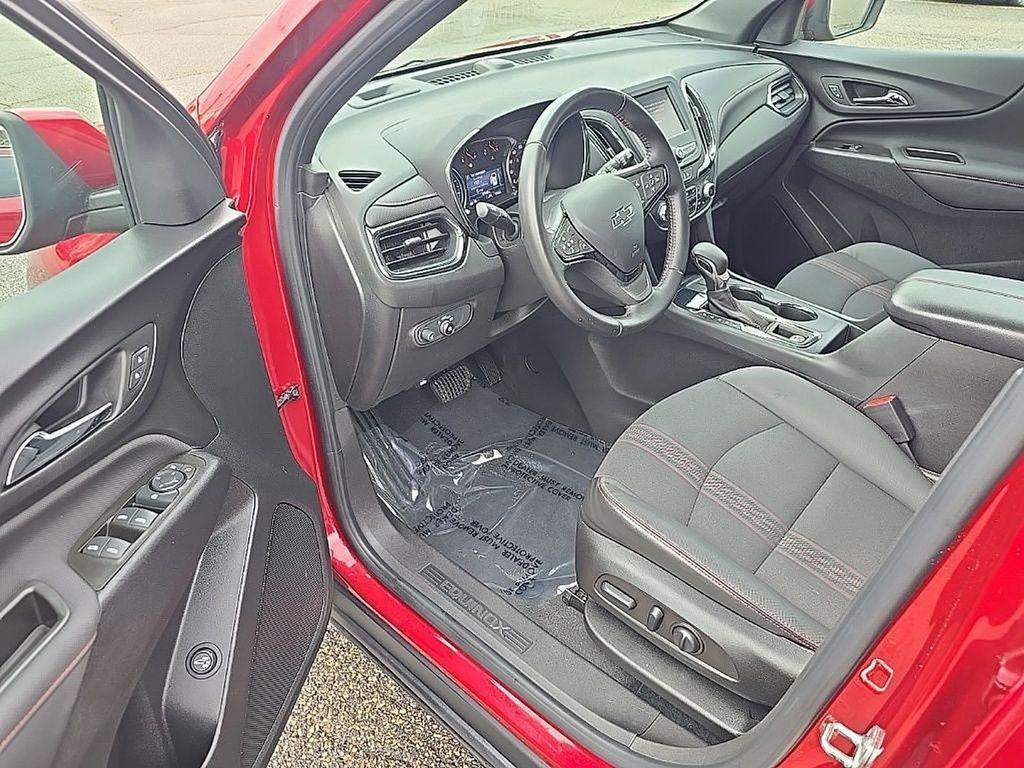 used 2022 Chevrolet Equinox car, priced at $19,000