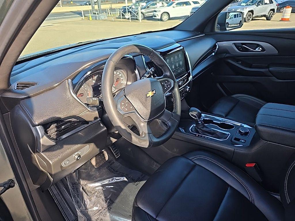 used 2023 Chevrolet Traverse car, priced at $25,319