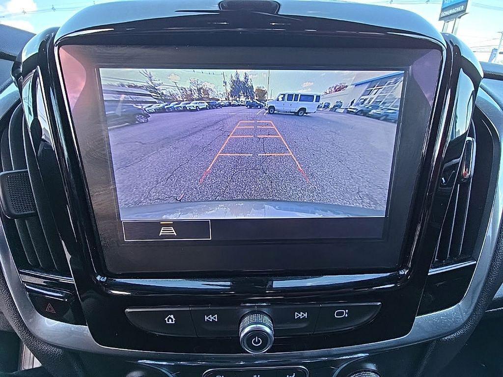 used 2023 Chevrolet Traverse car, priced at $25,319