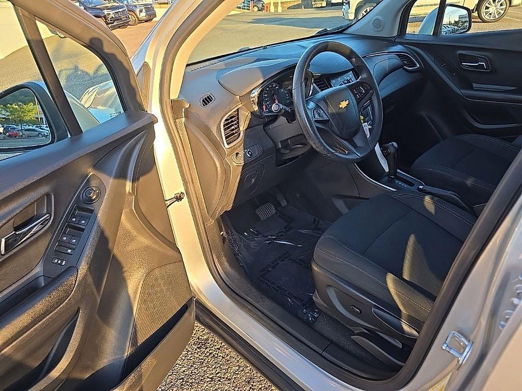 used 2022 Chevrolet Trax car, priced at $16,000