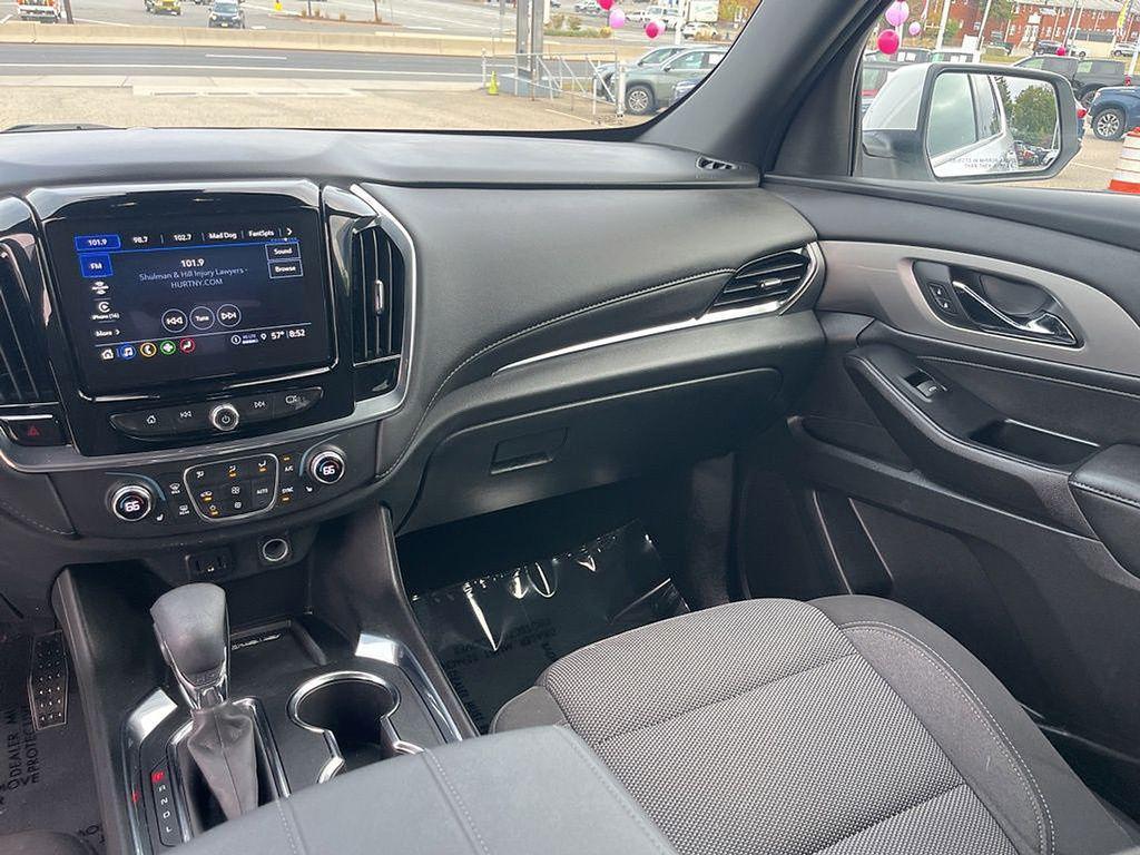 used 2023 Chevrolet Traverse car, priced at $28,391
