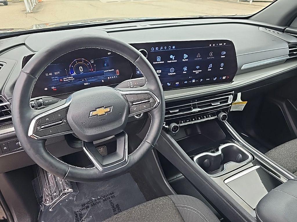 used 2024 Chevrolet Traverse car, priced at $33,000