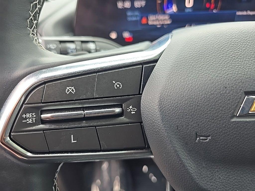 used 2024 Chevrolet Traverse car, priced at $33,000