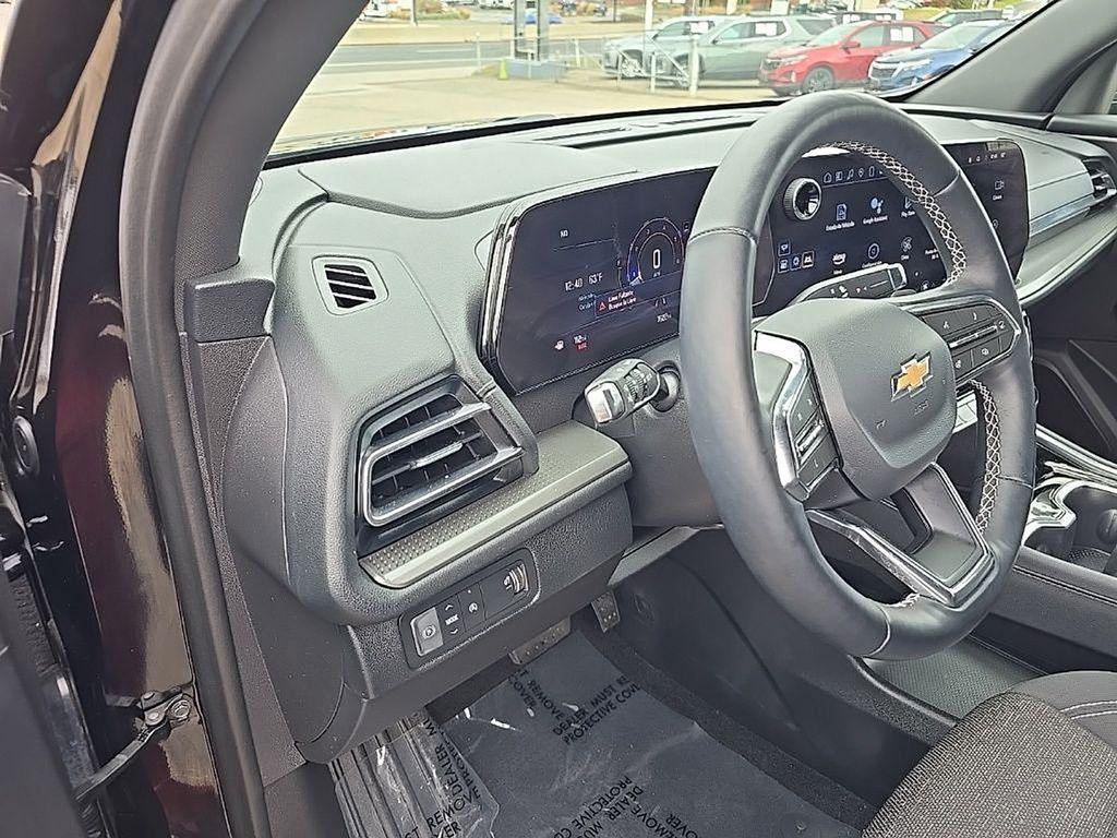 used 2024 Chevrolet Traverse car, priced at $33,000