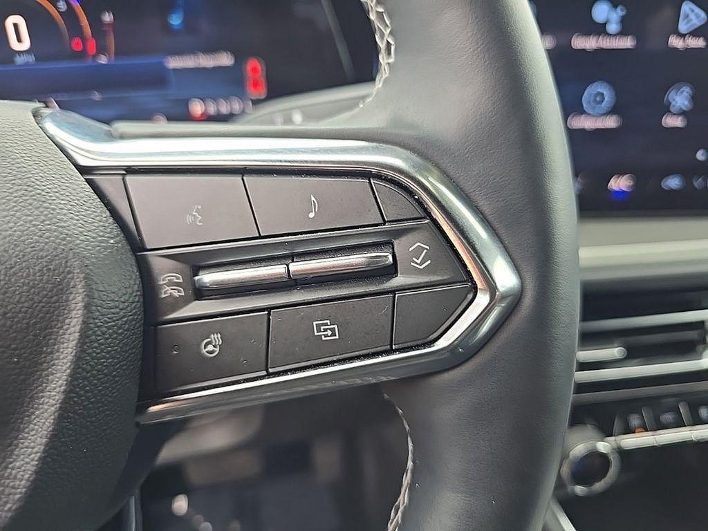 used 2024 Chevrolet Traverse car, priced at $33,000