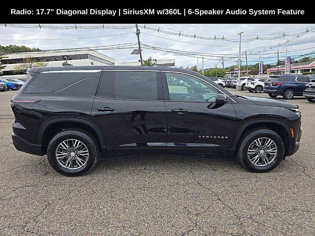 used 2024 Chevrolet Traverse car, priced at $33,000