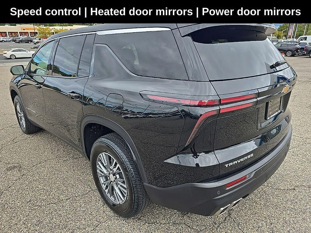 used 2024 Chevrolet Traverse car, priced at $33,000